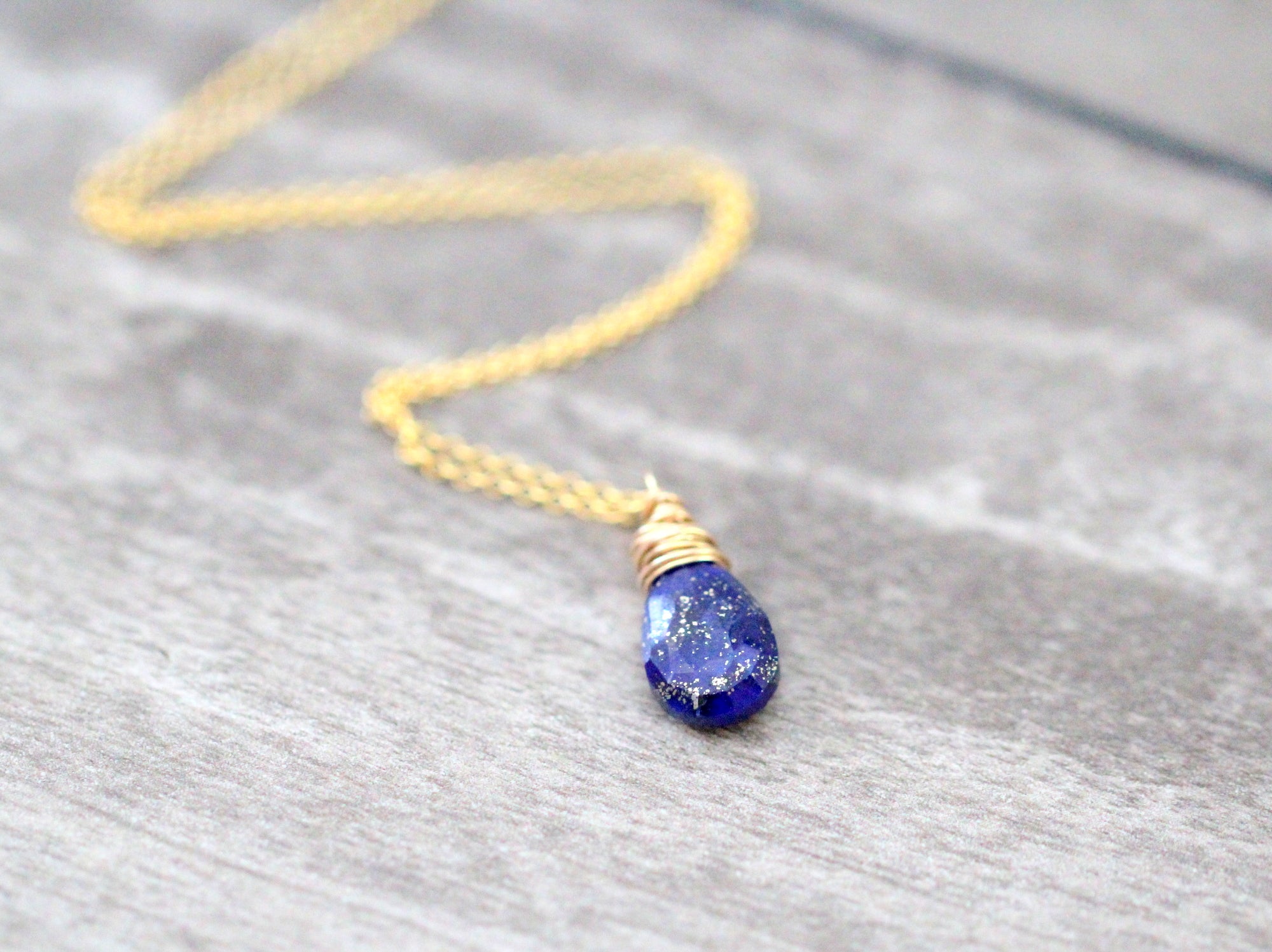 Lapis Lazuli Solitaire Necklace - Gold