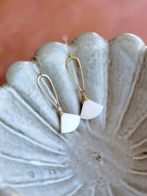 Bombay Earrings - Mother of Pearl