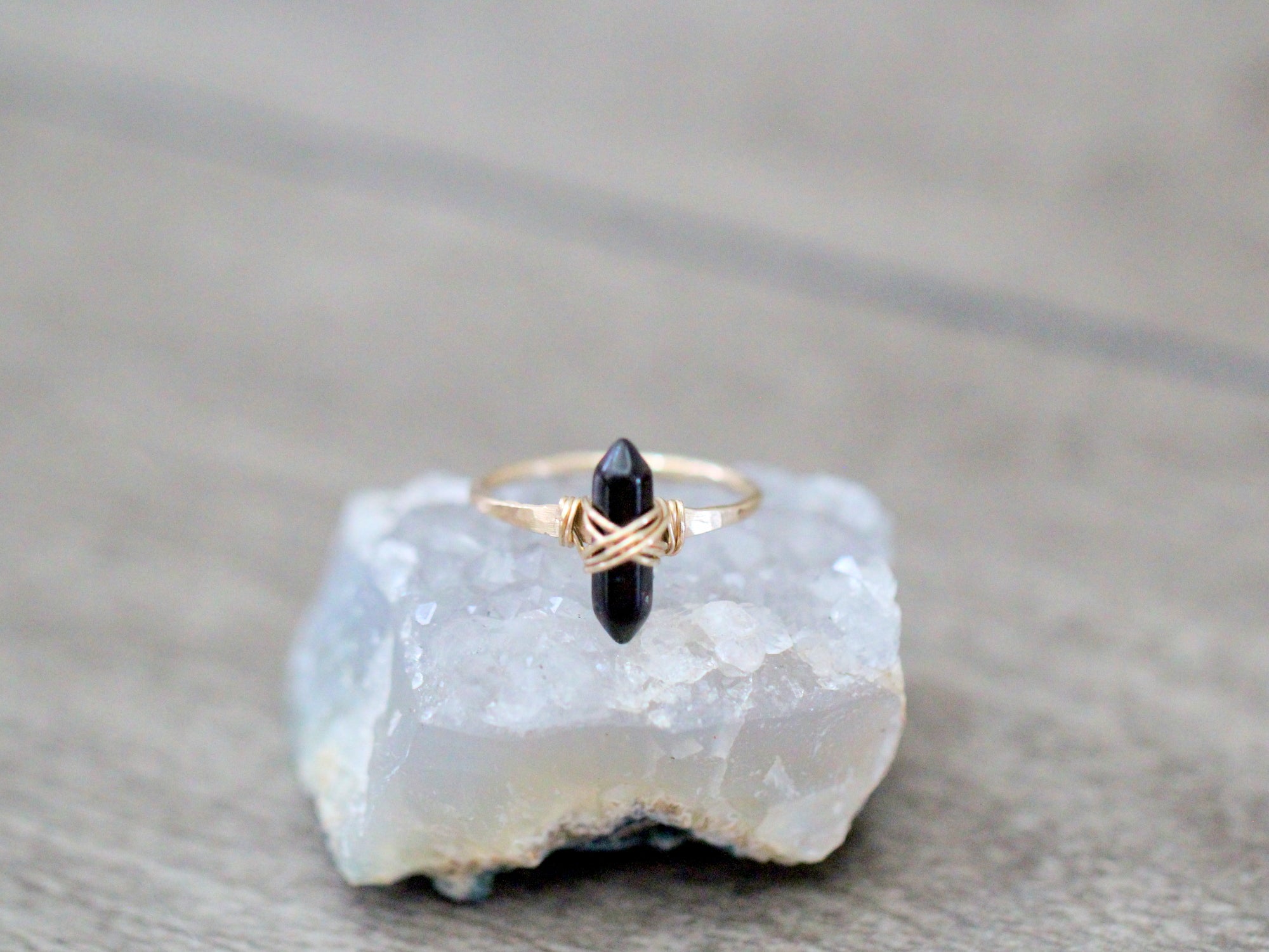 Crest Ring - Obsidian