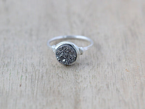 Platinum Round Druzy Ring - 8mm