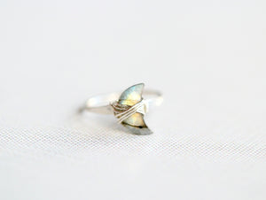 Moonbeam Ring - Labradorite