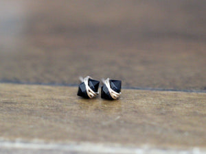 Pike Studs - Black Agate
