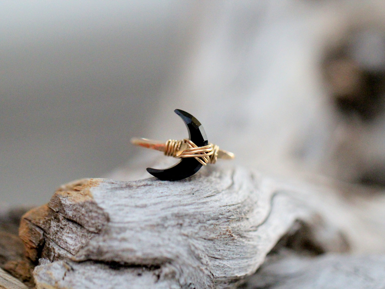 Moonbeam Ring - Black Agate