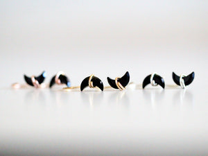 Moonbeam Hug Hoops - Black Agate