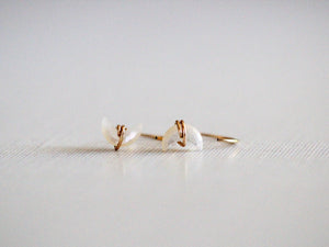 Moonbeam Hug Hoops - Mother of Pearl