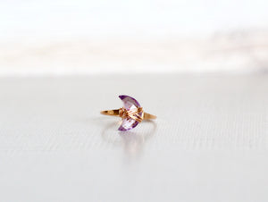 Moonbeam Ring - Amethyst