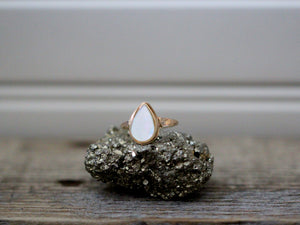 Mother of Pearl Teardrop Ring